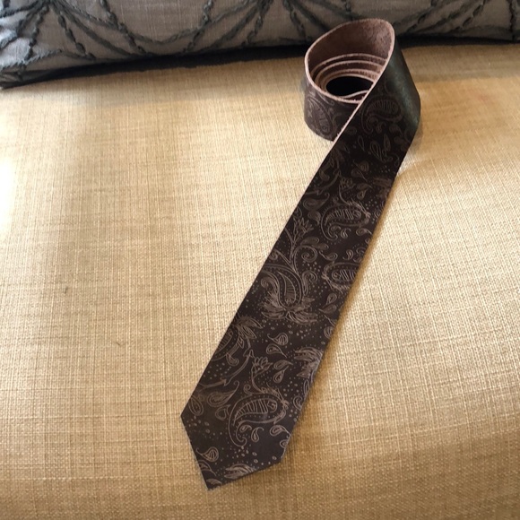 Leather hand tooled paisley tie - Picture 6 of 6